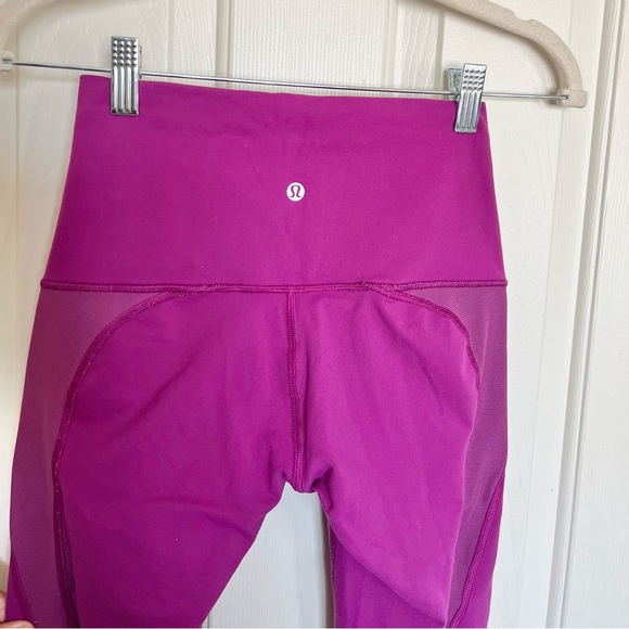 Lululemon 🍋 7/8 High Rise Mesh Panel Magenta Leggings Size 4 - Picture 5 of 11